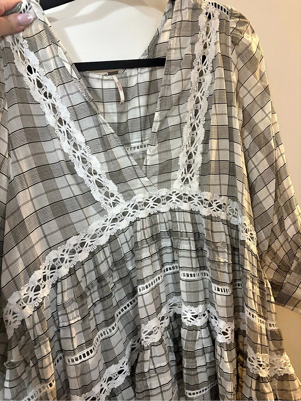 Plaid Lace Trim Dress in White & Black Like New